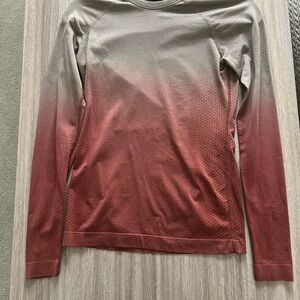 Figs Salta Seamless Longsleeve Underscrub in Auburn Ombré Size Small. Like new.